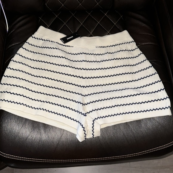 2 Piece short set new with tags. B8 - Picture 3 of 3